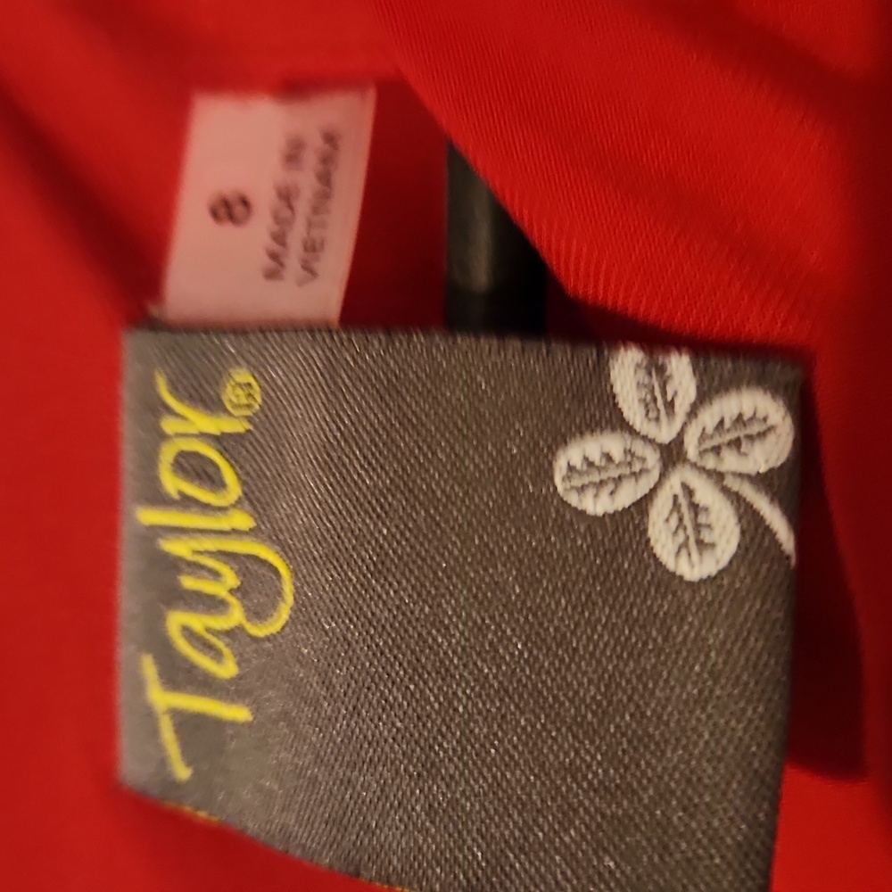 NWT Taylor Red Sheath Dress Bateau Neck 3/4 Sleeve - Picture 3 of 4